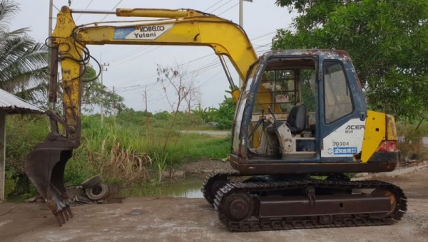 ขายด่วนรถแบคโฮโกเบโก้โฮKOBELCO-SK60MARK3มาร์ทีรถนอกเพิ่งนำเข้ามายังไม่เคยใช้งานในเมืองไทยเลย