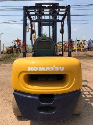 ขายรถฟอร์คลิฟต์ KOMATSU FD30T-12 รถนอกนำเข้าเองจากญี่ปุ่น สภาพสวยพร้อมใช้ มีVDOการทำงานครับ