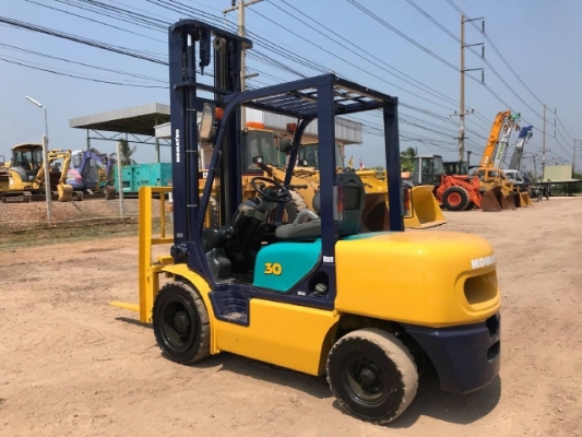 ขายรถฟอร์คลิฟต์ KOMATSU FD30T-12 รถนอกนำเข้าเองจากญี่ปุ่น สภาพสวยพร้อมใช้ มีVDOการทำงานครับ