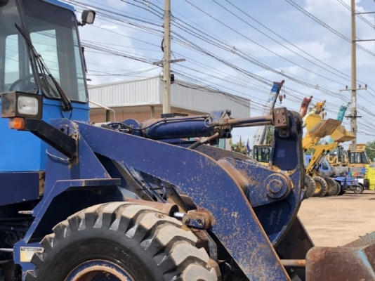 ขายรถตักล้อยาง CAT 936F นำเข้าเองจากญี่ปุ่น สภาพสวยพร้อมใช้ มีVDOการทำงานครับ