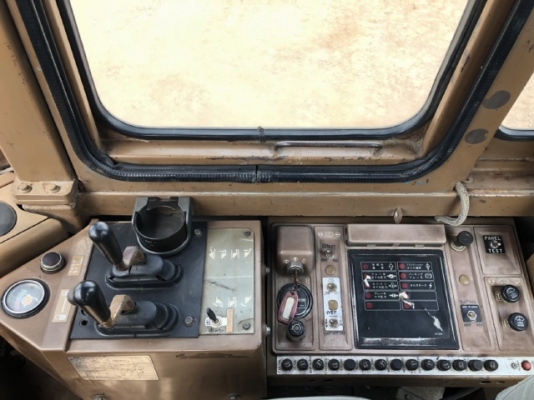 ขายรถตักล้อยาง CAT 936F นำเข้าเองจากญี่ปุ่น สภาพสวยพร้อมใช้ มีVDOการทำงานครับ