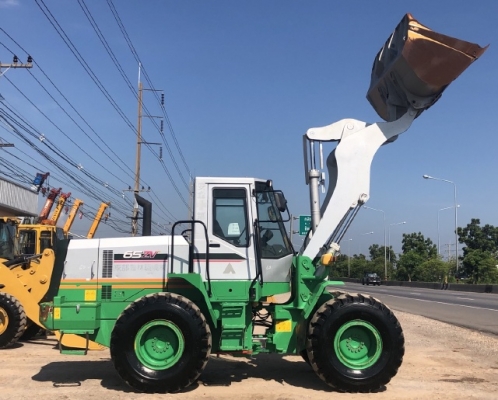 ขายรถตักล้อยาง KAWASAKI 65ZV-2 ปี 2012 (เทียบเท่า WA320) นำเข้าเองจากญี่ปุ่น สภาพสวยพร้อมใช้ มีVDOการทำงานครับ