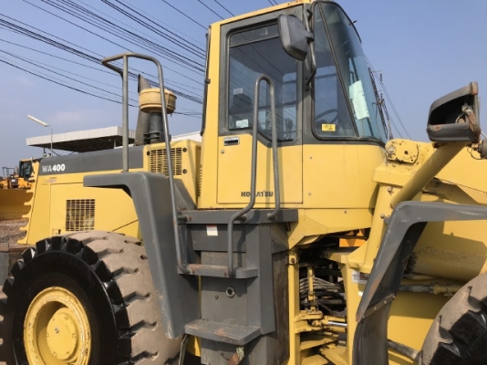 ขายรถตักล้อยาง KOMATSU WA400-3 นำเข้าเองจากญี่ปุ่น สภาพสวยพร้อมใช้ มีVDOการทำงานครับ