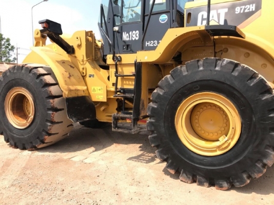 ขายรถตักล้อยาง CAT 972H ปี 2011 นำเข้าเองจากญี่ปุ่น สภาพสวยพร้อมใช้ มีVDOการทำงานครับ