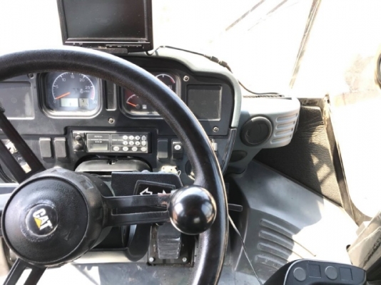 ขายรถตักล้อยาง CAT 972H ปี 2011 นำเข้าเองจากญี่ปุ่น สภาพสวยพร้อมใช้ มีVDOการทำงานครับ