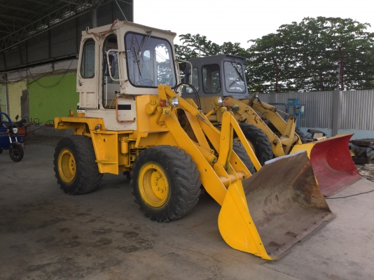 ขายรถตักKOMATSUรุ่น507นำเข้าญี่ปุ่นไม่เคยใช้งานในไทย เอวอ่อน  เครื่องดีเซล4สูบ สภาพดีพร้อมใช้งานขาย490000ลดเหลือ460000บ 081-8302909 จิรโรจน์ Line  :  jiraroj2909