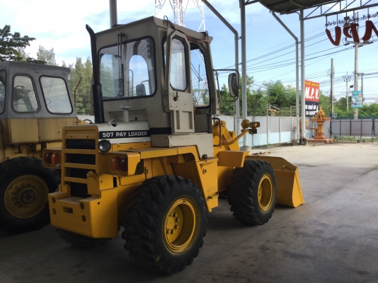 ขายรถตักKOMATSUรุ่น507นำเข้าญี่ปุ่นไม่เคยใช้งานในไทย เอวอ่อน  เครื่องดีเซล4สูบ สภาพดีพร้อมใช้งานขาย490000ลดเหลือ460000บ 081-8302909 จิรโรจน์ Line  :  jiraroj2909