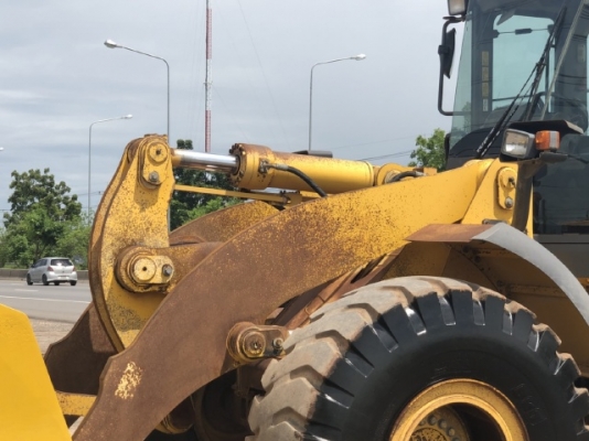 ขายรถตักล้อยาง HITACHI ZW220 (เทียบเท่า WA380-6) นำเข้าเองจากญี่ปุ่น สภาพสวยพร้อมใช้ มีVDOการทำงานครับ