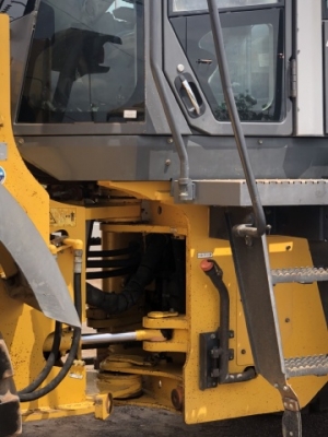 ขายรถตักล้อยาง HITACHI ZW220 (เทียบเท่า WA380-6) นำเข้าเองจากญี่ปุ่น สภาพสวยพร้อมใช้ มีVDOการทำงานครับ