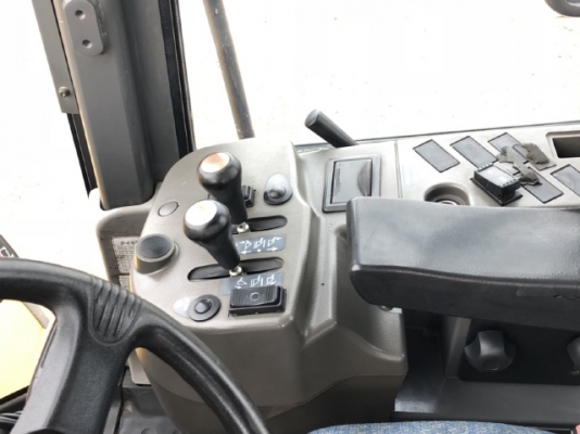 ขายรถตักล้อยาง HITACHI ZW220 (เทียบเท่า WA380-6) นำเข้าเองจากญี่ปุ่น สภาพสวยพร้อมใช้ มีVDOการทำงานครับ