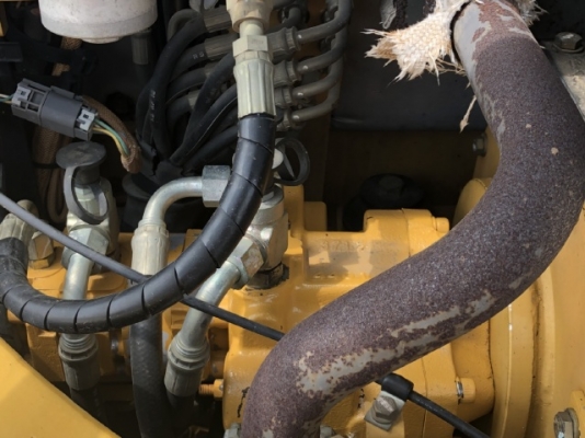 ขายรถขุด CAT 305SR คอลโทรลสั้น ปั้มนิ้ว นำเข้าเองจากญี่ปุ่น สภาพสวยพร้อมใช้ มีVDOการทำงานครับ