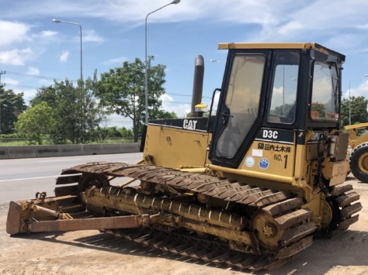 ขายรถดันดิน CAT D3C (4XX ชั่วโมง) นำเข้าเองจากญี่ปุ่น สภาพสวยพร้อมใช้ มีVDOการทำงานครับ ขายรถดันดิน CAT D3C (4XX ชั่วโมง) นำเข้าเองจากญี่ปุ่น สภาพสวยพร้อมใช้ มีVDOการทำงานครับ
