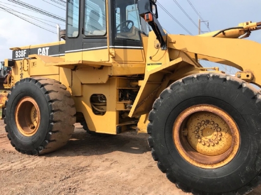 ขายรถตักล้อยาง CAT 938F นำเข้าเองจากญี่ปุ่น สภาพสวยพร้อมใช้ มีVDOการทำงานครับ