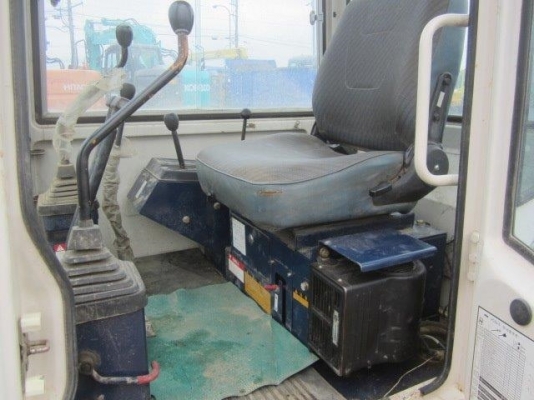 ขายรถขุด ยี่ห้อ KOMATSU รุ่น PC40-6