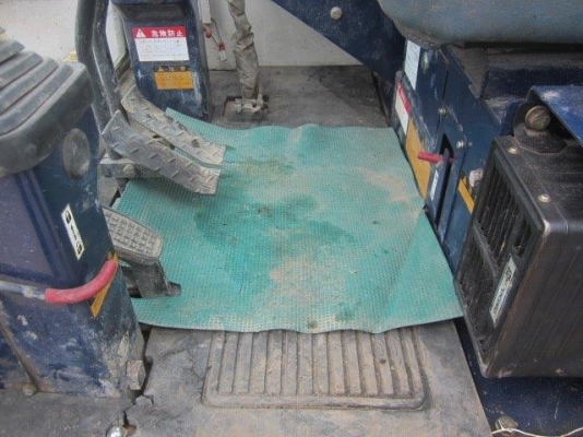 ขายรถขุด ยี่ห้อ KOMATSU รุ่น PC40-6