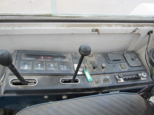 ขายรถขุด ยี่ห้อ KOMATSU รุ่น PC40-6