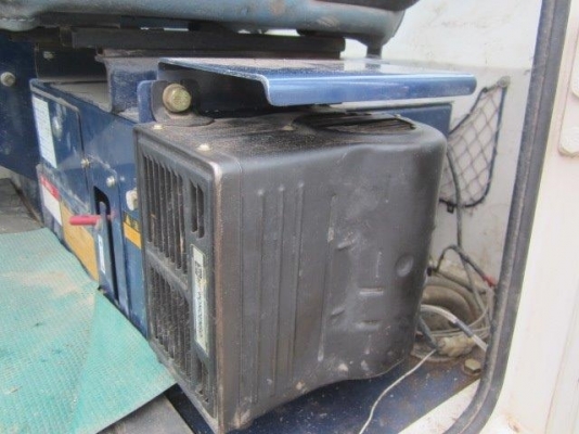 ขายรถขุด ยี่ห้อ KOMATSU รุ่น PC40-6