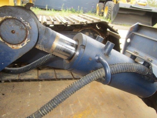 ขายรถขุด ยี่ห้อ KOMATSU รุ่น PC40-6