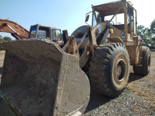 ขาย 450,000 รถตักเอวอ่อน CAT 966 เครื่องดี เกียร์ดี รถพร้อมใช้งาน เอกสารซื้อขาย รถอยู่ โคราช 090-772-3710 090-772-3708