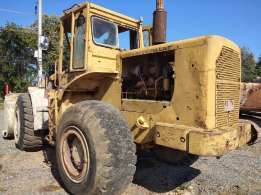 ขาย 450,000 รถตักเอวอ่อน CAT 966 เครื่องดี เกียร์ดี รถพร้อมใช้งาน เอกสารซื้อขาย รถอยู่ โคราช 090-772-3710 090-772-3708