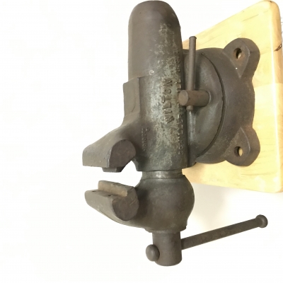 ปากกาจับชิ้นงาน Winton USA ปากกาจับชิ้นงาน Winton USA