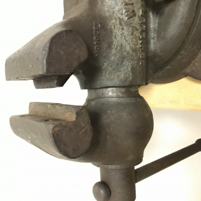 ปากกาจับชิ้นงาน Winton USA ปากกาจับชิ้นงาน Winton USA