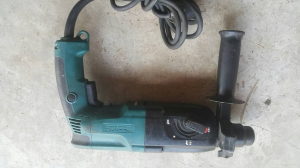 สว่านโรตารี่ 3 ระบบ makita hr2451 สว่านโรตารี่ 3 ระบบ makita hr2451