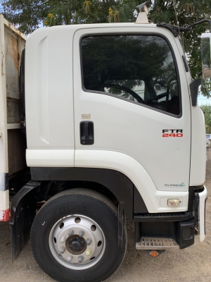 ขาย6ล้อFTR240แรงม้ายูโร3จดปี56 กระบะคาร์โก้พร้อมคอกยาว7.60เมตร เจ้าของมือแรกป้ายแดง