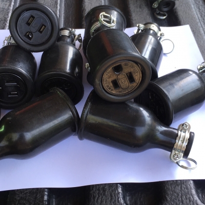 ปลั๊กตัวเมียกลางทาง  ชนิดยางกันน้ำ MEIKOSHA (Made in Japan)2P+E 125V 15A