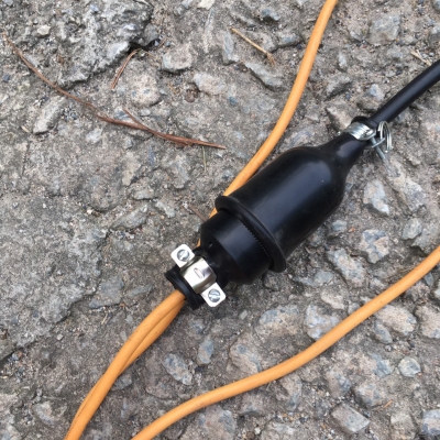 ปลั๊กตัวเมียกลางทาง  ชนิดยางกันน้ำ MEIKOSHA (Made in Japan)2P+E 125V 15A