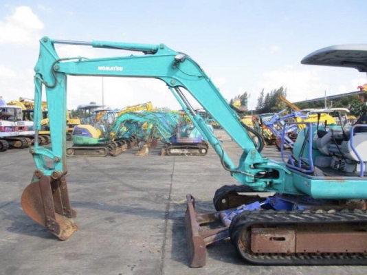 KOMATSU 40-7E ขนาดPC-40 รถเก่านอกมีเอกสารอินวอย☎️ติดต่อ 085-5632278 <ราคาต่อรองได้>