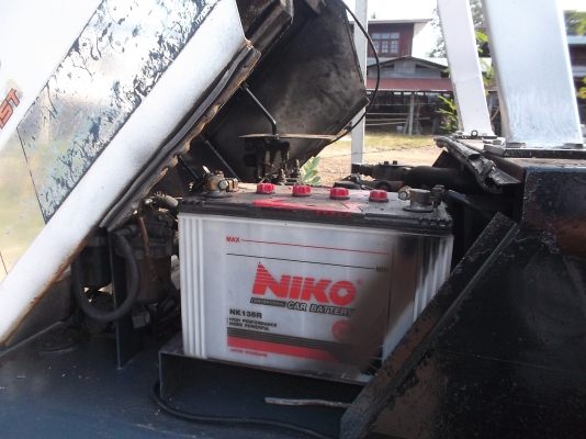 ขายรถตักล้อยางYANMAR V 3  เก่าในสภาพดีพร้อมใช้เกียร์ทอ็กสั่งงานไฟฟ้า เครื่องดี สีทำใหม่