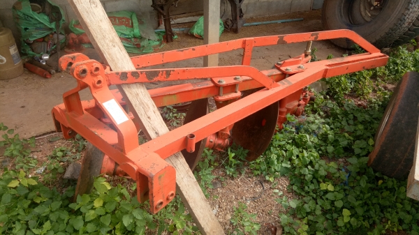 ขายหางสี่ใบ22นิ้ว ยี่ฮ้อLCSใส่รถไถ47แรง สภาพเหมือนใหม่ซื้อมาไม่ได้ใช้อยากขายครับ ขายหางสี่ใบ22นิ้ว ยี่ฮ้อLCSใส่รถไถ47แรง สภาพเหมือนใหม่ซื้อมาไม่ได้ใช้อยากขายครับ