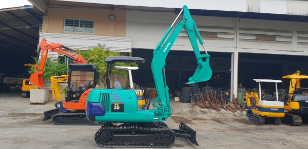 ขาย รถขุด KOMATSU รุ่น PC30-7- มือสองญี่ปุ่น แทรกเหล็ก สลัก บูทเอวแน่น 100\%  สวยพร้อมใช้งาน มือถือ 0818753444
