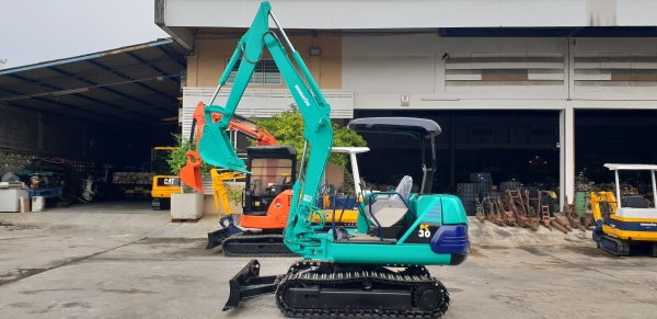 ขาย รถขุด KOMATSU รุ่น PC30-7- มือสองญี่ปุ่น แทรกเหล็ก สลัก บูทเอวแน่น 100\%  สวยพร้อมใช้งาน มือถือ 0818753444