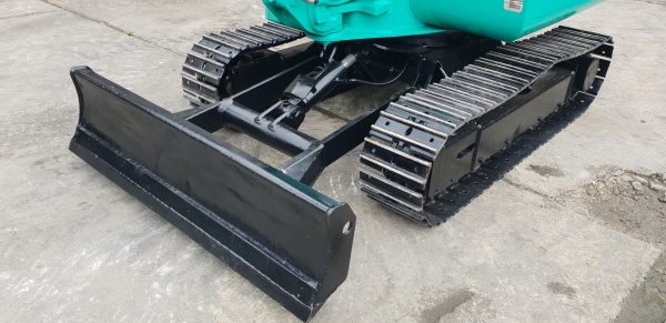 ขาย รถขุด KOMATSU รุ่น PC30-7- มือสองญี่ปุ่น แทรกเหล็ก สลัก บูทเอวแน่น 100\%  สวยพร้อมใช้งาน มือถือ 0818753444