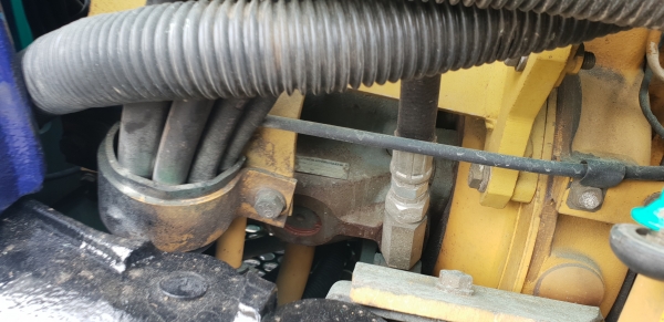 ขาย รถขุด KOMATSU รุ่น PC30-7- มือสองญี่ปุ่น แทรกเหล็ก สลัก บูทเอวแน่น 100\%  สวยพร้อมใช้งาน มือถือ 0818753444