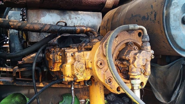 ขาย 465,000 แมคโครบูมยาว 18 ม. HYUNDAI 290 LC เครื่องดี ปั๊มแรง เอวมีขยับ ช่วงล่างสวย รถพร้อมใช้ เอกสารสัญญาซื้อขาย รถอยู่ ร้อยเอ็ด 090-772-3710 090-772-3708