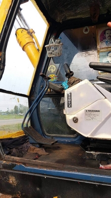 ขาย 465,000 แมคโครบูมยาว 18 ม. HYUNDAI 290 LC เครื่องดี ปั๊มแรง เอวมีขยับ ช่วงล่างสวย รถพร้อมใช้ เอกสารสัญญาซื้อขาย รถอยู่ ร้อยเอ็ด 090-772-3710 090-772-3708