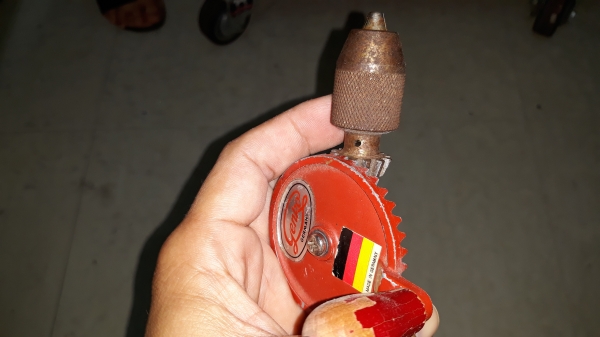 ขายสว่านมือเยอรมัน MADE IN GERMANY.ใหม่เก่าเก็บ1300บาท ขายสว่านมือเยอรมัน MADE IN GERMANY.ใหม่เก่าเก็บ1300บาท