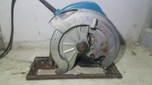 เลื่อยวงเดือน ขนาด 9 นิ้ว makita รุ่น n5900b แท้
