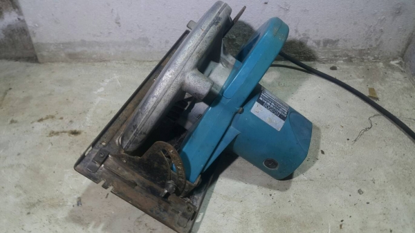 เลื่อยวงเดือน ขนาด 9 นิ้ว makita รุ่น n5900b แท้ เลื่อยวงเดือน ขนาด 9 นิ้ว makita รุ่น n5900b แท้