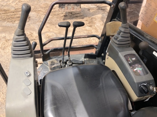 ขายรถขุด CAT 305SR คอลโทรลสั้น ปั้มนิ้ว นำเข้าเองจากญี่ปุ่น สภาพสวยพร้อมใช้ มีVDOการทำงานครับ