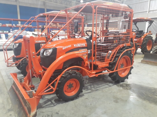 หนุ่มสาวไร่อ้อยเชิญทางนี้ B2440 แถม โครงกันอ้อย+ใบดันหน้า+โรตารี่