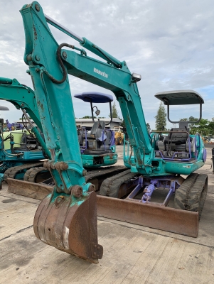 KOMATSU 40-7E ขนาดPC-40 รถเก่านอกมีเอกสารอินวอย☎️ติดต่อ 085-5632278 <ราคาต่อรองได้>