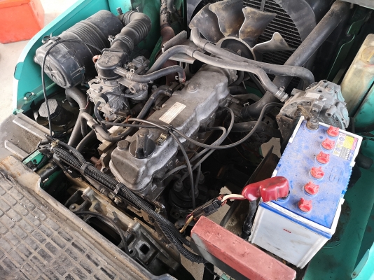 ฝากขายด่วนๆ รถยกมิตซูบิชิ 3.5 ตัน เสาสูง 4 เมตร เครื่องเบนซินติดแก๊ส เกียร์ออโต้