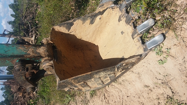 ขาย 285,000 KOMATSU pc 100-2 เครื่องดี ปั๊มแรง เอวแน่น ช่วงล่างดี รถพร้อมใช้ เอกสารซื้อขาย รถอยู่ ร้อยเอ็ด 090-772-3710 090-772-3708