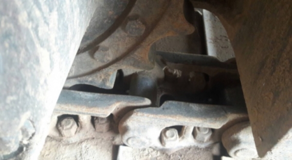 KOMATSU PC 200-7 ช่วงล่างเต็ม โซ่บูทใบเปลี่ยนศูนย์ใหม่ๆครับ 16,500 ชม. ภายในเก๋ง แอร์เย็น เครื่องแรงดีเดิมๆทำงานเร็ว เอกสารเล่มทะเบียนครบ