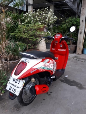Liverpool ลิขสิทธิ์แท้ Scoopy i ปี 2554 ผลิตเพียง 5000 คัน ราคาถูก Liverpool ลิขสิทธิ์แท้ Scoopy i ปี 2554 ผลิตเพียง 5000 คัน ราคาถูก