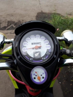 Honda Scoopy i สีชมพู ดำ รถปี 2555 ลาย VIVID ME สวยสภาพดี พร้อมใช้